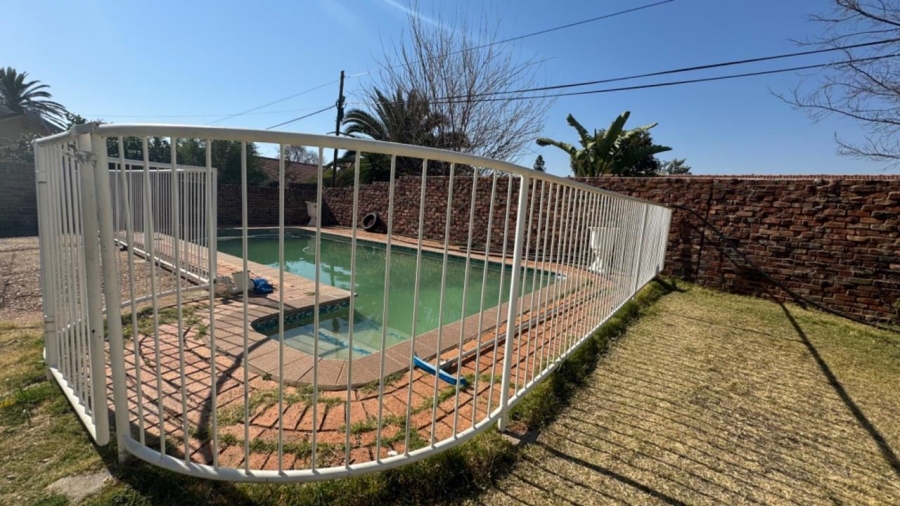 4 Bedroom Property for Sale in Monument Heights Northern Cape